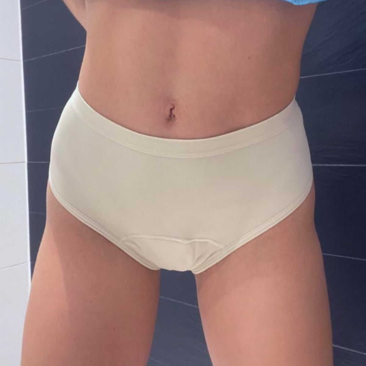 NIXI Body Susie Sporty Hip Hugger Cream Knickers absorbent discreet period pants 15ml 3 tampons light bladder leaks no vpl